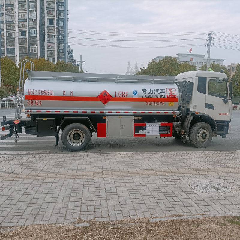 Dongfeng 4*2 15000L oil tank truck