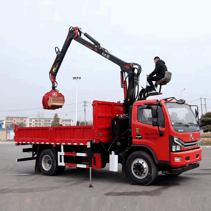 Dongfeng 4x2 truck-mounted crane with gripper