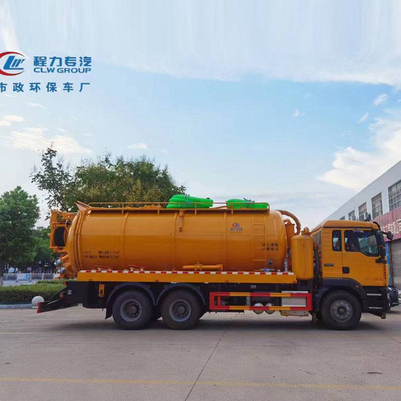 Howo 6x4 sludge transport truck 6 square water tank 15 square waste tank