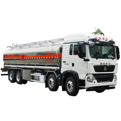 HOWO 8*4 30000L oil tank truck