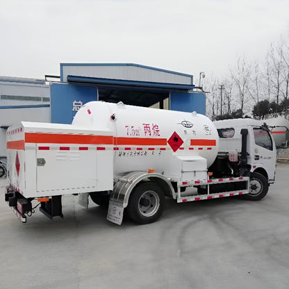 Camion de réservoir d'huile de Dongfeng 6*4 20000L 