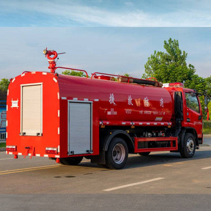 Dongfeng  4X2  8000L  water tank fire truck