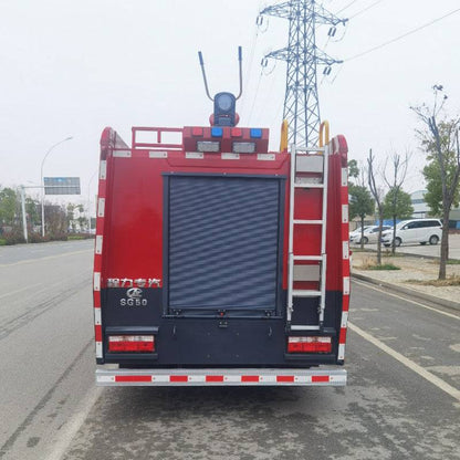 Dongfeng  4X2  5000L  foam fire truck