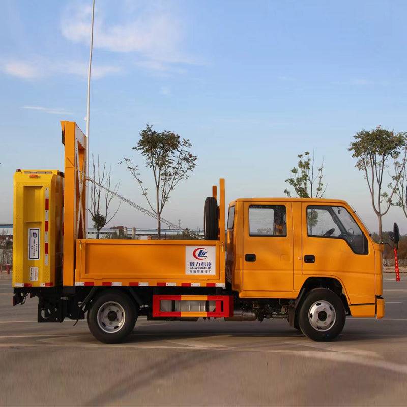 JiangLing 4x2 anti-collision buffer truck