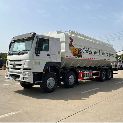 HOWO 8*4 40000L bulk feed truck