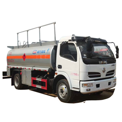 Camion-citerne d'huile Dongfeng 4 * 2 10000L 