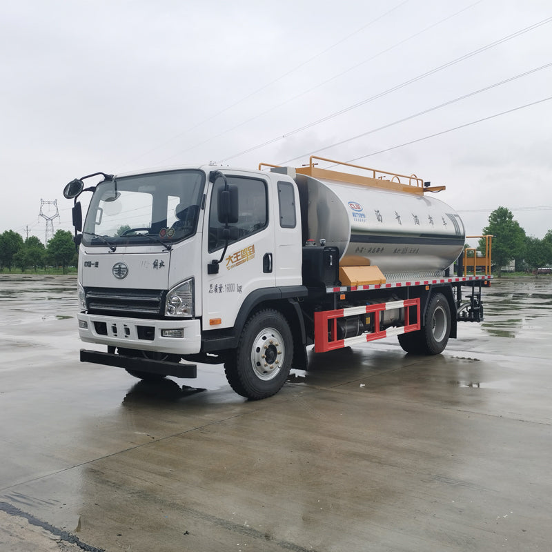 Camion de distribution d'asphalte FAW